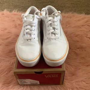 I am selling these vans for $15. Only worn twice and is alright condition.